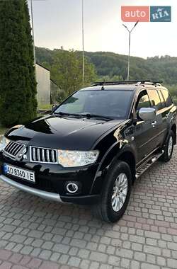 Позашляховик / Кросовер Mitsubishi Pajero Sport 2012 в Тячеві