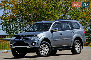 Позашляховик / Кросовер Mitsubishi Pajero Sport 2014 в Дніпрі