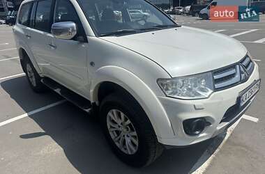 Внедорожник / Кроссовер Mitsubishi Pajero Sport 2014 в Киеве