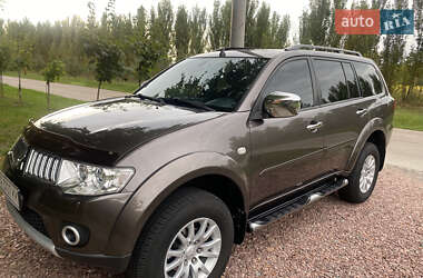 Внедорожник / Кроссовер Mitsubishi Pajero Sport 2012 в Борисполе