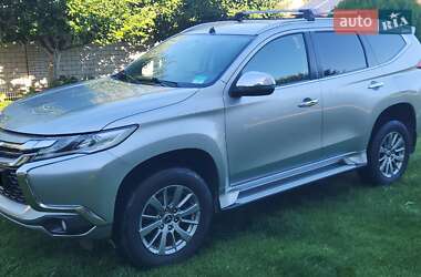 Внедорожник / Кроссовер Mitsubishi Pajero Sport 2018 в Киеве