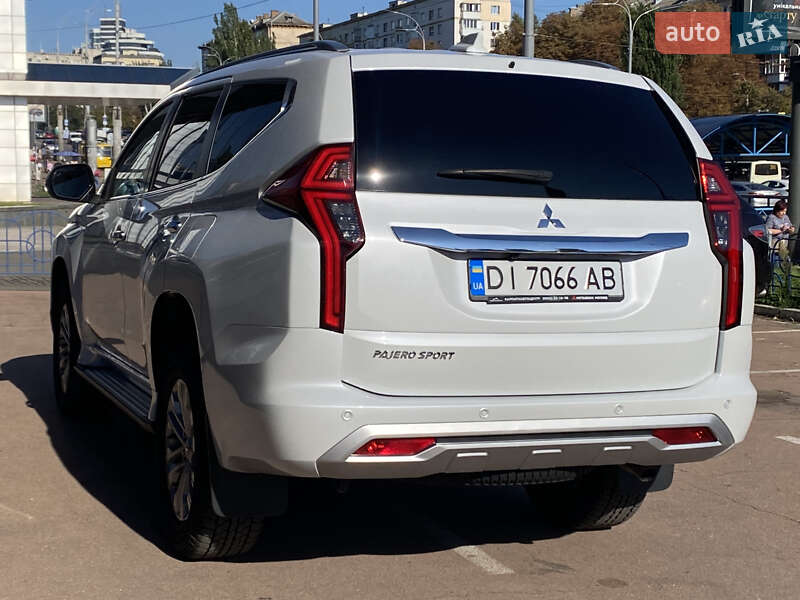 Внедорожник / Кроссовер Mitsubishi Pajero Sport 2024 в Киеве