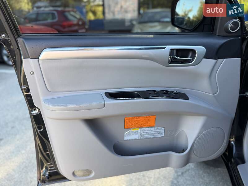 Позашляховик / Кросовер Mitsubishi Pajero Sport 2011 в Києві