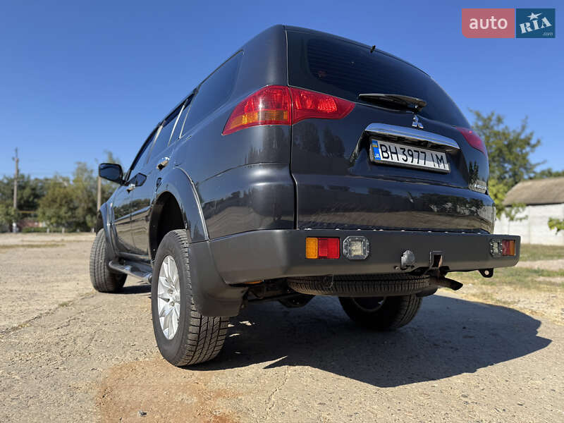 Внедорожник / Кроссовер Mitsubishi Pajero Sport 2012 в Одессе