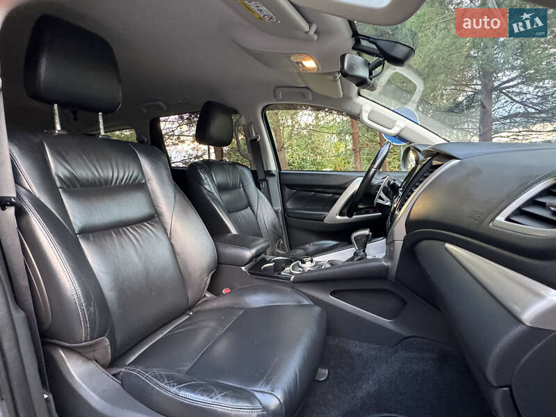 Внедорожник / Кроссовер Mitsubishi Pajero Sport 2019 в Дрогобыче