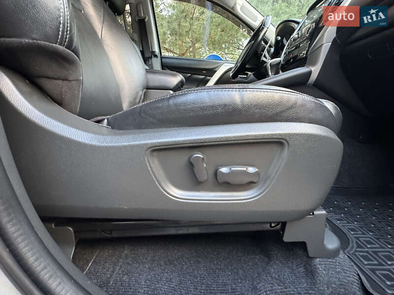 Внедорожник / Кроссовер Mitsubishi Pajero Sport 2019 в Дрогобыче