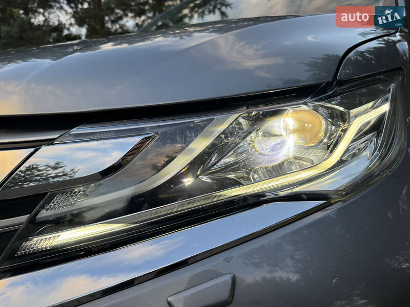 Внедорожник / Кроссовер Mitsubishi Pajero Sport 2019 в Дрогобыче