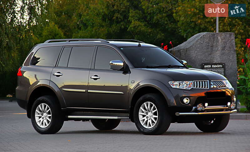 Внедорожник / Кроссовер Mitsubishi Pajero Sport 2013 в Днепре фото 4 Внедорожник / Кроссовер Mitsubishi Pajero Sport 2013 в Днепре
