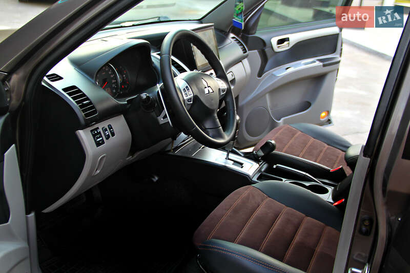 Внедорожник / Кроссовер Mitsubishi Pajero Sport 2013 в Днепре фото 11 Внедорожник / Кроссовер Mitsubishi Pajero Sport 2013 в Днепре