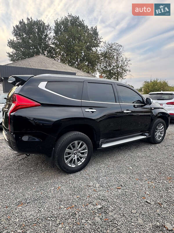 Позашляховик / Кросовер Mitsubishi Pajero Sport 2016 в Малій Висці