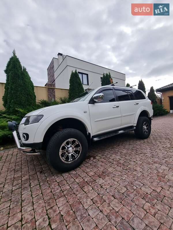 Внедорожник / Кроссовер Mitsubishi Pajero Sport 2011 в Одессе