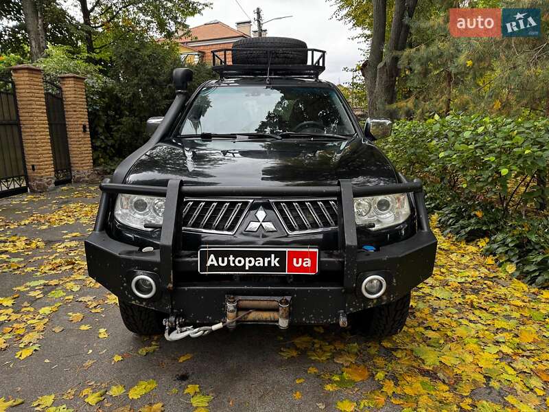 Внедорожник / Кроссовер Mitsubishi Pajero Sport 2010 в Киеве фото 3 Внедорожник / Кроссовер Mitsubishi Pajero Sport 2010 в Киеве