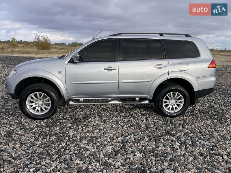 Внедорожник / Кроссовер Mitsubishi Pajero Sport 2010 в Киеве фото 3 Внедорожник / Кроссовер Mitsubishi Pajero Sport 2010 в Киеве
