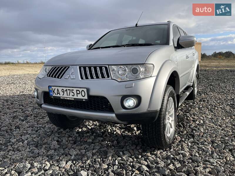 Внедорожник / Кроссовер Mitsubishi Pajero Sport 2010 в Киеве фото 11 Внедорожник / Кроссовер Mitsubishi Pajero Sport 2010 в Киеве