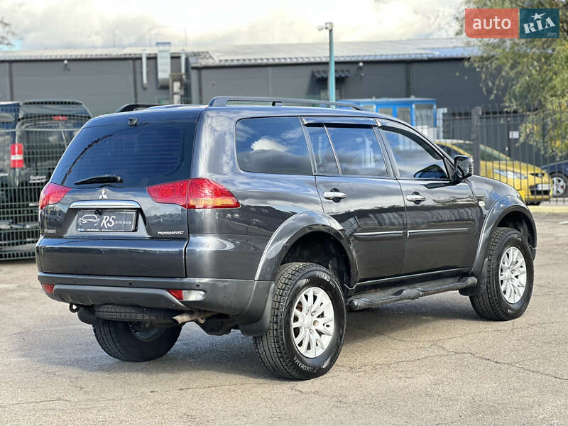 Внедорожник / Кроссовер Mitsubishi Pajero Sport 2010 в Киеве