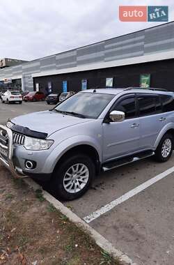 Mitsubishi Pajero Sport 2012