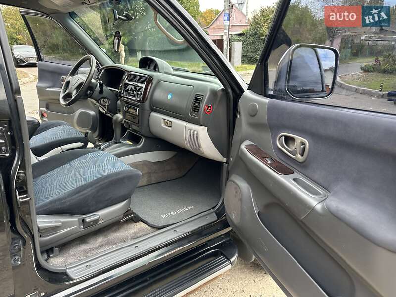 Внедорожник / Кроссовер Mitsubishi Pajero Sport 2001 в Одессе
