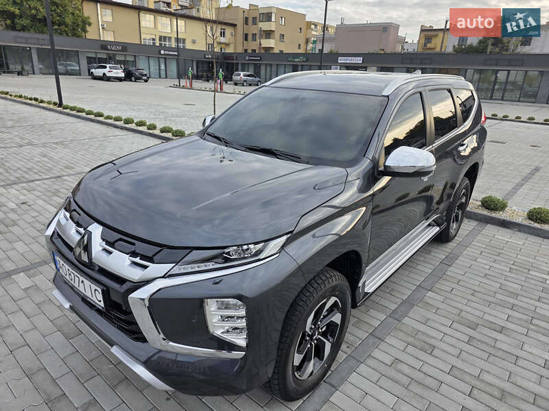 Внедорожник / Кроссовер Mitsubishi Pajero Sport 2024 в Ужгороде