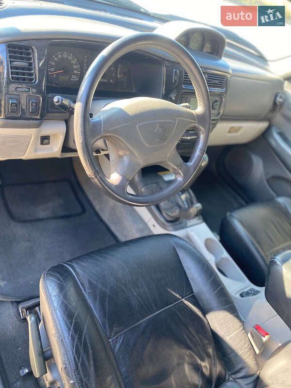 Внедорожник / Кроссовер Mitsubishi Pajero Sport 2006 в Одессе