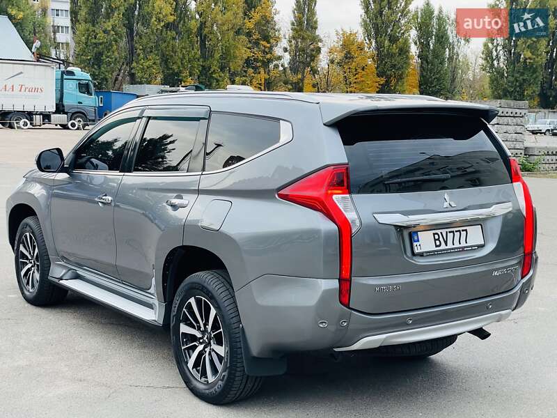 Внедорожник / Кроссовер Mitsubishi Pajero Sport 2017 в Киеве фото 20 Внедорожник / Кроссовер Mitsubishi Pajero Sport 2017 в Киеве
