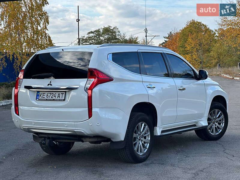 Внедорожник / Кроссовер Mitsubishi Pajero Sport 2017 в Днепре фото 6 Внедорожник / Кроссовер Mitsubishi Pajero Sport 2017 в Днепре