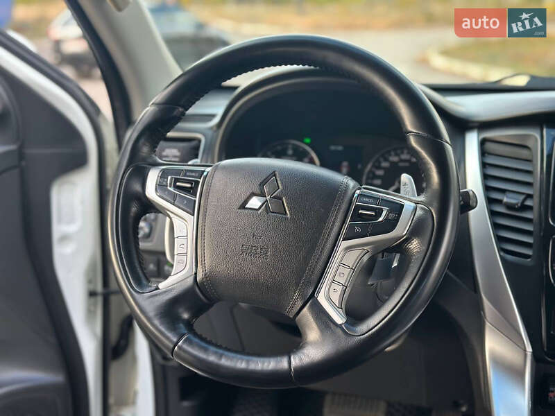 Внедорожник / Кроссовер Mitsubishi Pajero Sport 2017 в Днепре фото 31 Внедорожник / Кроссовер Mitsubishi Pajero Sport 2017 в Днепре