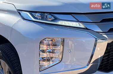 Внедорожник / Кроссовер Mitsubishi Pajero Sport 2024 в 