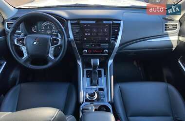 Внедорожник / Кроссовер Mitsubishi Pajero Sport 2024 в 