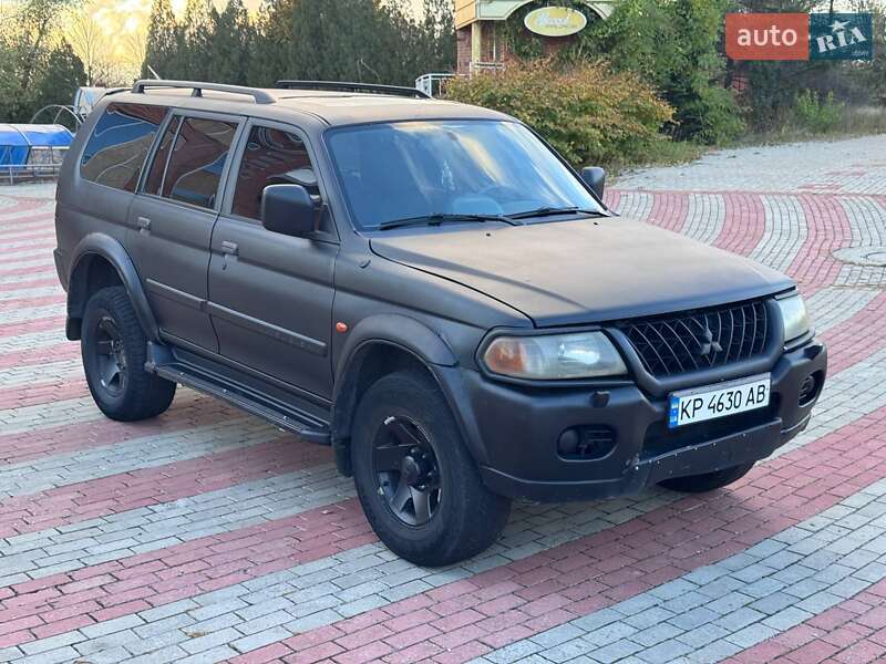 Позашляховик / Кросовер Mitsubishi Pajero Sport 2001 в Запоріжжі
