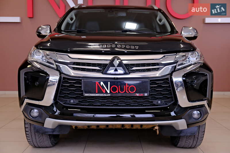 Позашляховик / Кросовер Mitsubishi Pajero Sport 2016 в Одесі