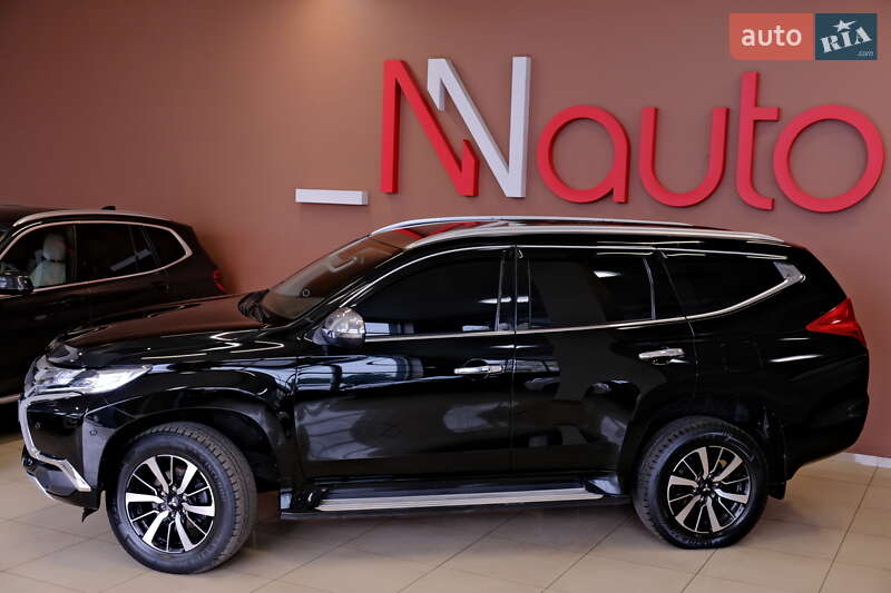 Позашляховик / Кросовер Mitsubishi Pajero Sport 2016 в Одесі