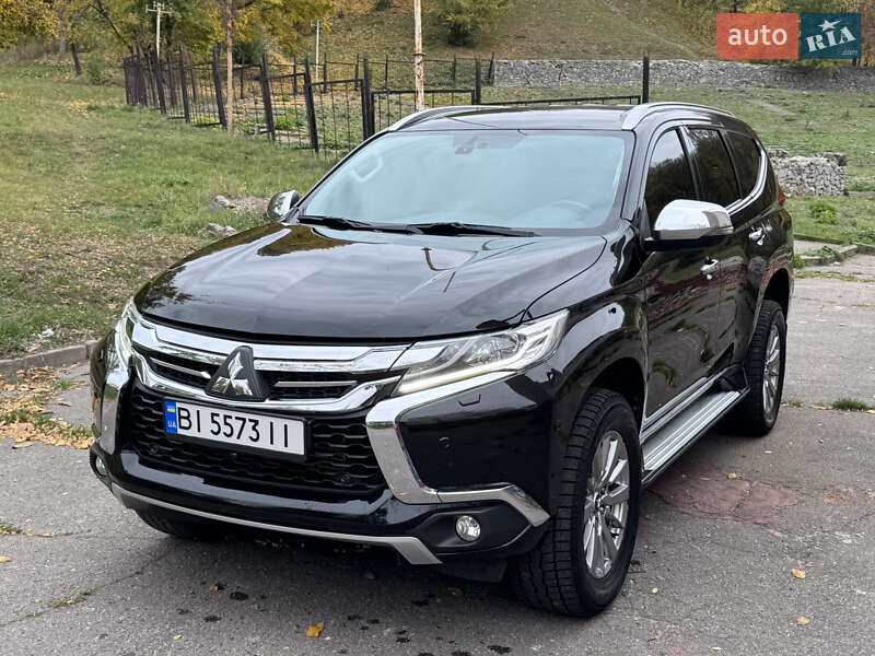 Позашляховик / Кросовер Mitsubishi Pajero Sport 2019 в Полтаві фото 13 Позашляховик / Кросовер Mitsubishi Pajero Sport 2019 в Полтаві