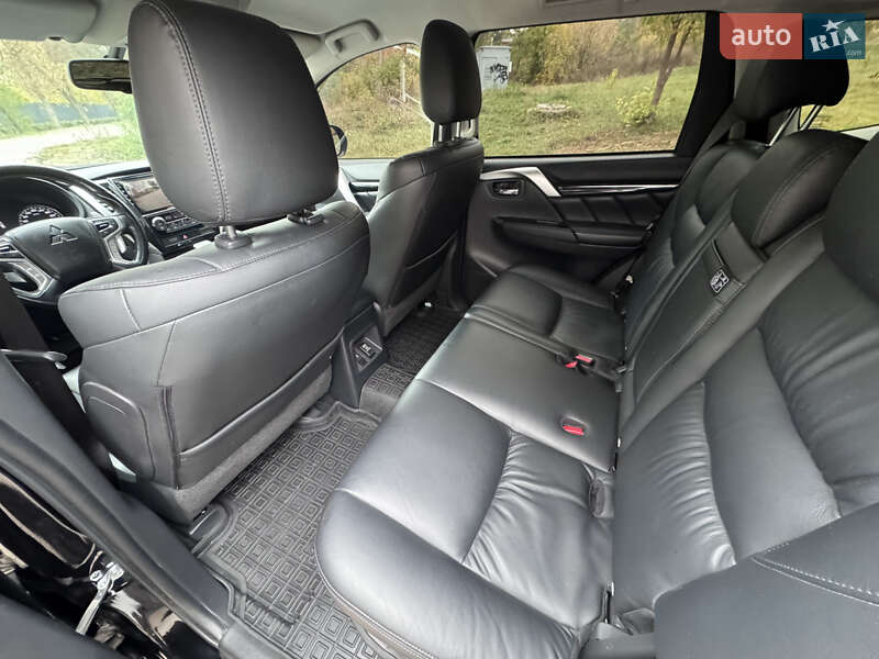 Позашляховик / Кросовер Mitsubishi Pajero Sport 2019 в Полтаві фото 25 Позашляховик / Кросовер Mitsubishi Pajero Sport 2019 в Полтаві