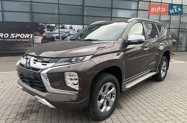 Позашляховик / Кросовер Mitsubishi Pajero Sport 2024 в Києві