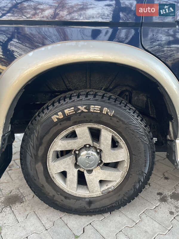 Внедорожник / Кроссовер Mitsubishi Pajero Sport 2004 в Черновцах