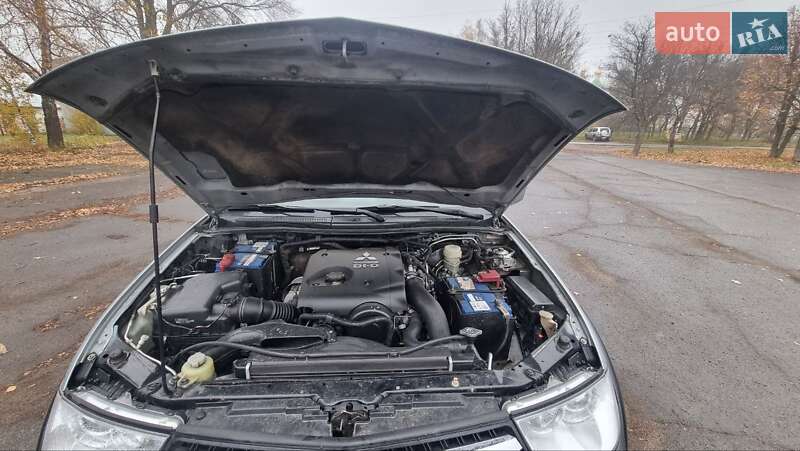 Внедорожник / Кроссовер Mitsubishi Pajero Sport 2014 в Тальном фото 13 Внедорожник / Кроссовер Mitsubishi Pajero Sport 2014 в Тальном