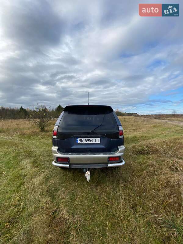 Позашляховик / Кросовер Mitsubishi Pajero Sport 2005 в Рокитному