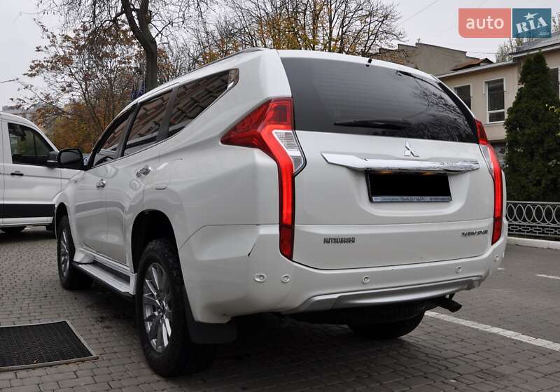Внедорожник / Кроссовер Mitsubishi Pajero Sport 2016 в Одессе фото 5 Внедорожник / Кроссовер Mitsubishi Pajero Sport 2016 в Одессе