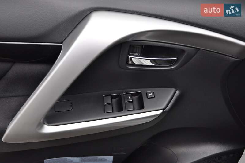 Внедорожник / Кроссовер Mitsubishi Pajero Sport 2016 в Одессе фото 26 Внедорожник / Кроссовер Mitsubishi Pajero Sport 2016 в Одессе