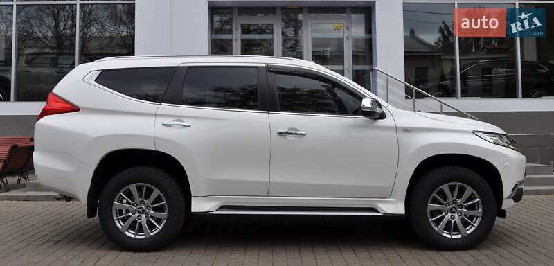 Внедорожник / Кроссовер Mitsubishi Pajero Sport 2016 в Одессе фото 11 Внедорожник / Кроссовер Mitsubishi Pajero Sport 2016 в Одессе