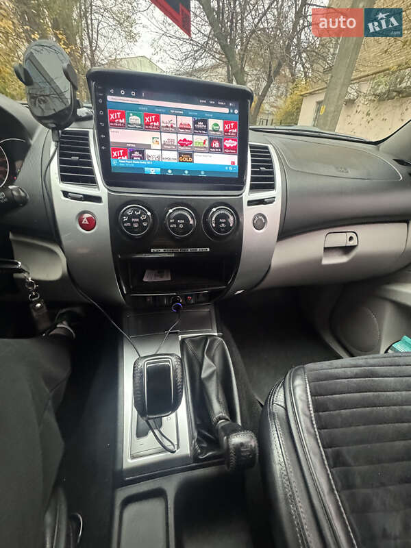 Позашляховик / Кросовер Mitsubishi Pajero Sport 2011 в Києві фото 35 Позашляховик / Кросовер Mitsubishi Pajero Sport 2011 в Києві