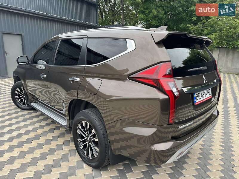 Позашляховик / Кросовер Mitsubishi Pajero Sport 2021 в Миколаєві