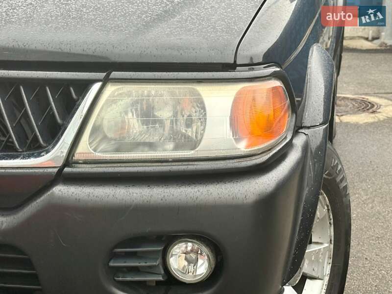 Позашляховик / Кросовер Mitsubishi Pajero Sport 2006 в Києві