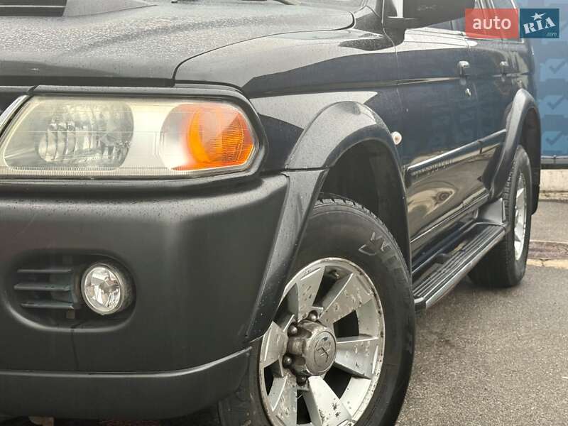 Позашляховик / Кросовер Mitsubishi Pajero Sport 2006 в Києві