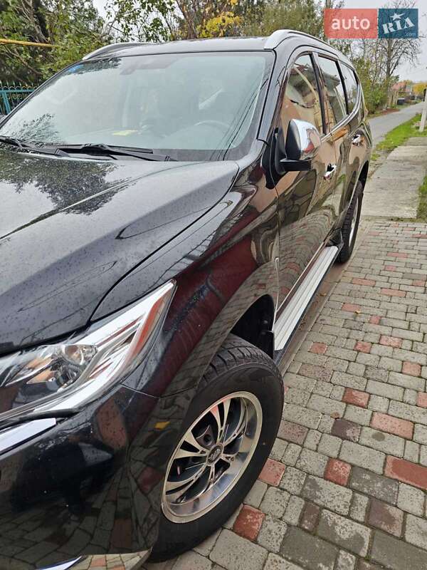 Внедорожник / Кроссовер Mitsubishi Pajero Sport 2017 в Одессе