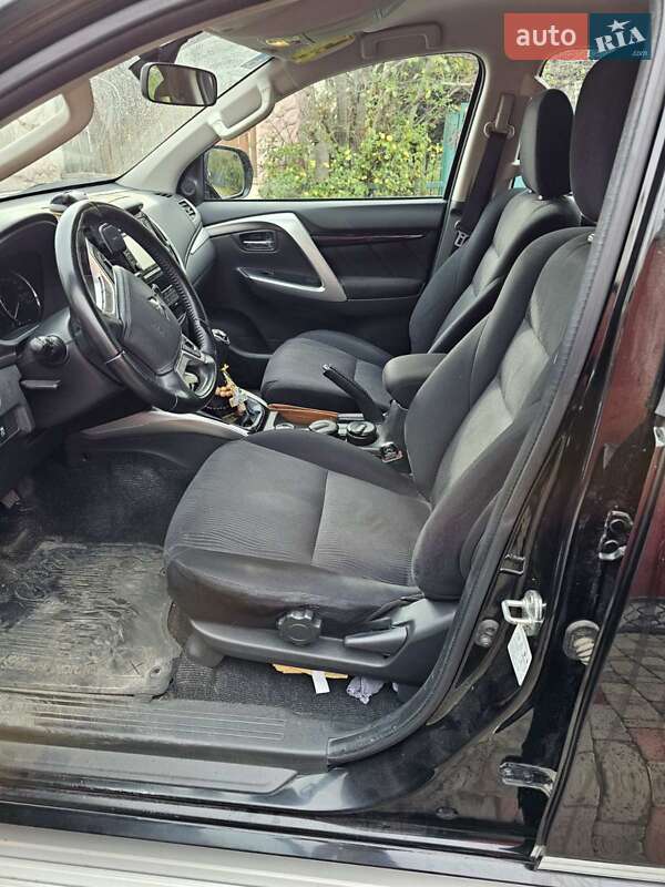 Внедорожник / Кроссовер Mitsubishi Pajero Sport 2017 в Одессе