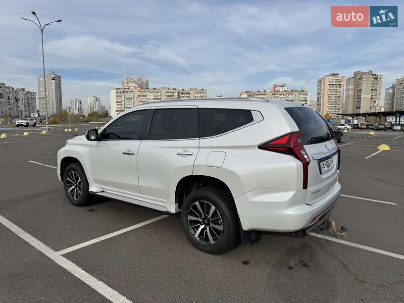 Внедорожник / Кроссовер Mitsubishi Pajero Sport 2019 в Киеве фото 3 Внедорожник / Кроссовер Mitsubishi Pajero Sport 2019 в Киеве