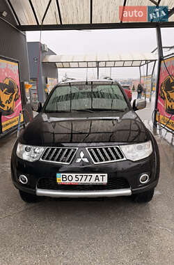 Внедорожник / Кроссовер Mitsubishi Pajero Sport 2011 в Черновцах