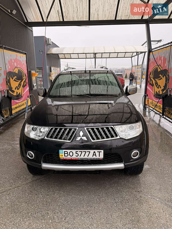 Mitsubishi Pajero Sport 2011