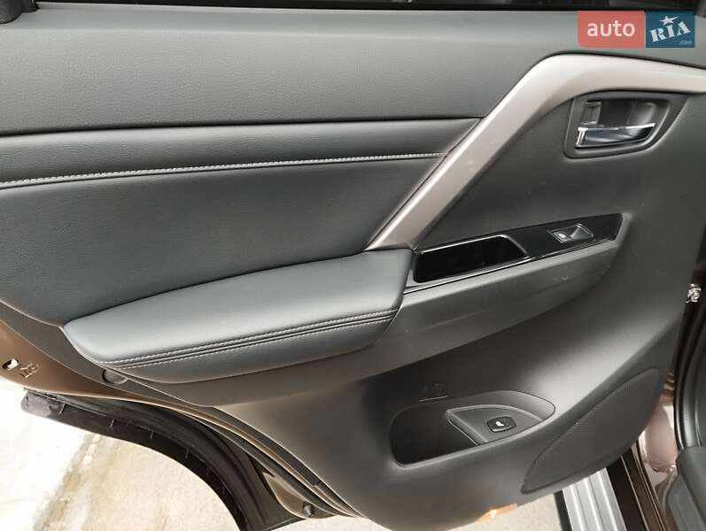 Внедорожник / Кроссовер Mitsubishi Pajero Sport 2021 в Николаеве фото 20 Внедорожник / Кроссовер Mitsubishi Pajero Sport 2021 в Николаеве